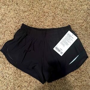 Hotty Hot LR short 2.5 lined - Black - Size 4 - NWT
